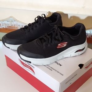 MEN'S SKECHERS 232040 ARCH FIT WALKING SHOES size 8 men's (women's 9)